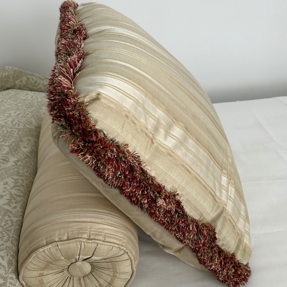 2 throw pillows and 2 rolls….pillows 22” x 24”…rolls 20” length…7” height…custom
